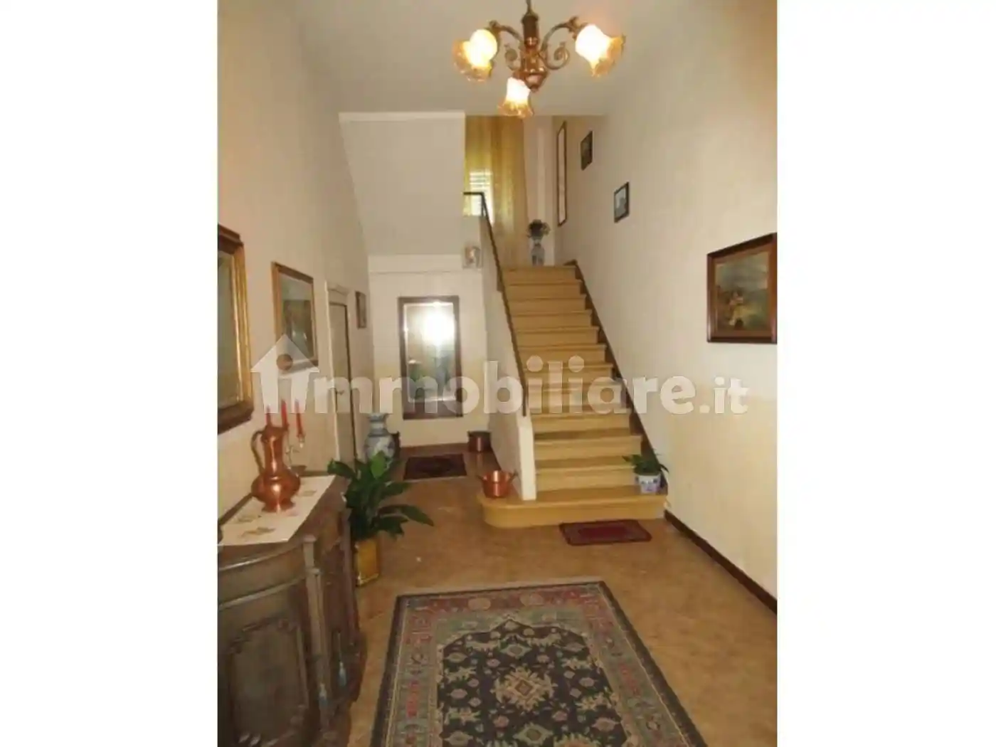 Appartamento in vendita a Bucine