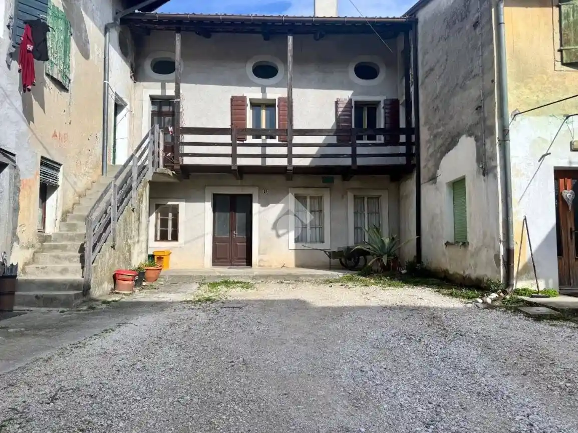 Rustico - Casale in vendita a Corno di Rosazzo