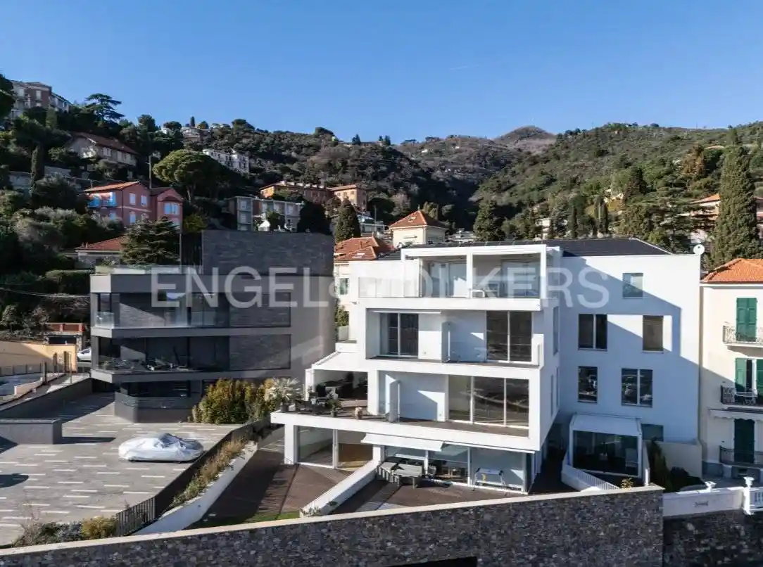 Appartamento in vendita a Alassio