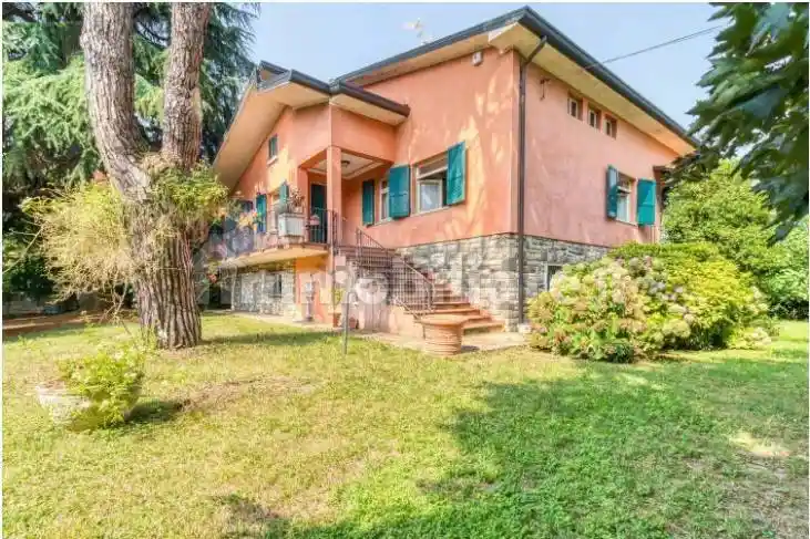 Villa in vendita a Palazzolo sull'Oglio