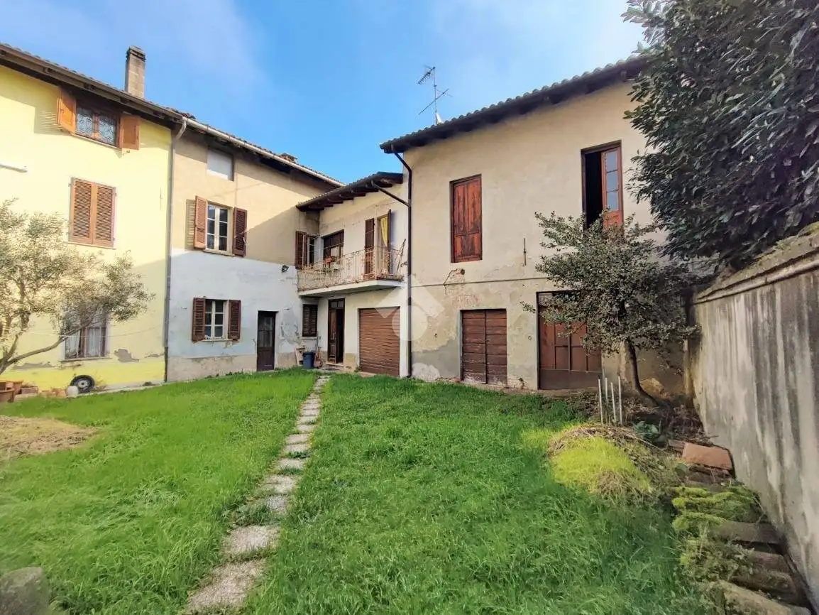 Casa indipendente in vendita a Volpedo