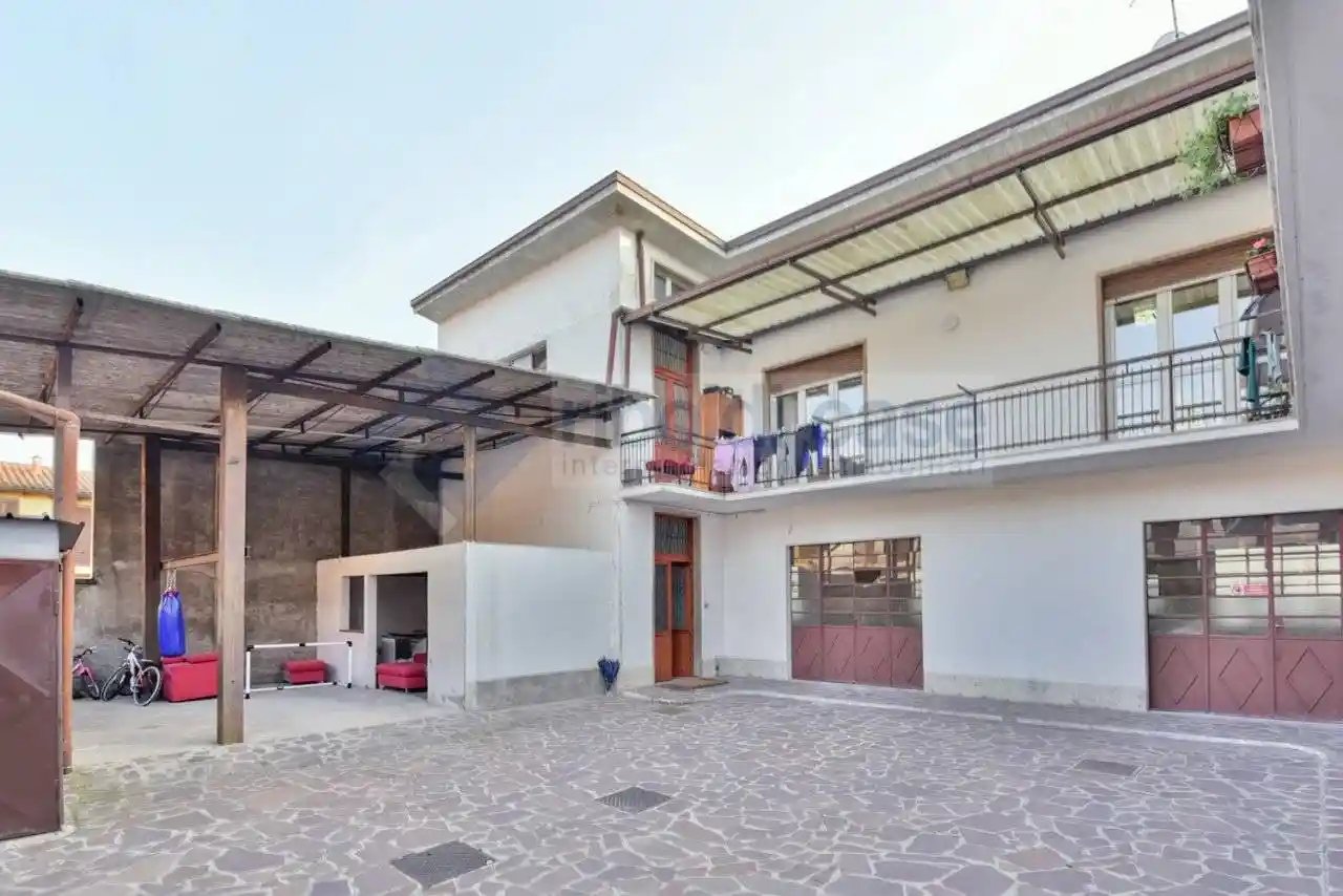 Appartamento in vendita a Cabiate