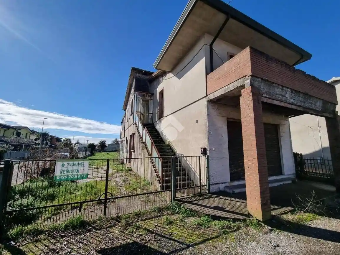 Casa indipendente in vendita a Solesino