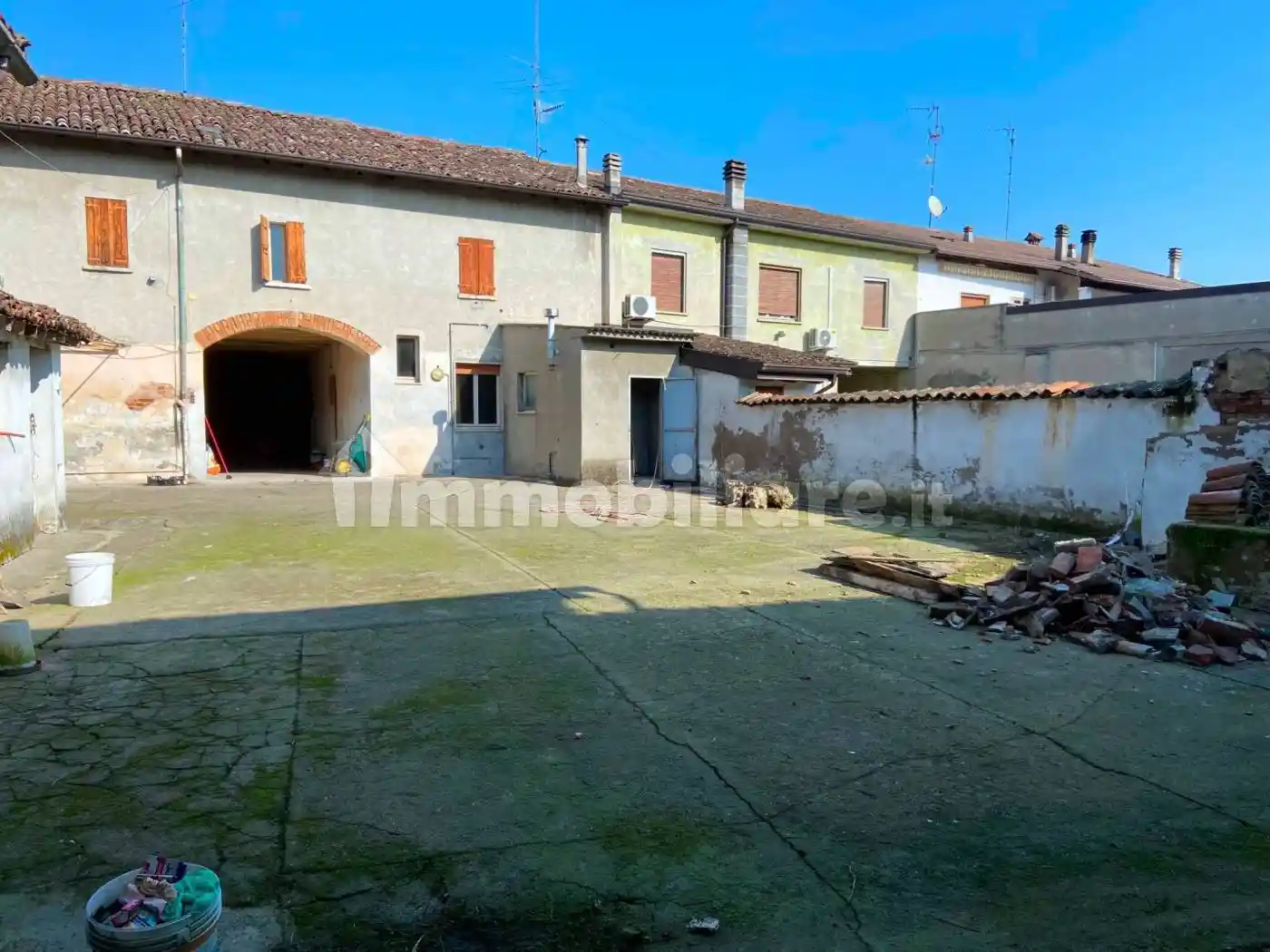 Terratetto unifamiliare via largo Vittoria 26, Isola Dovarese - foto 3