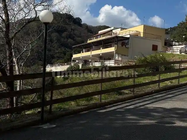 Quadrilocale viale Giovanni Palatucci, Annunziata Alta, Messina - foto 4