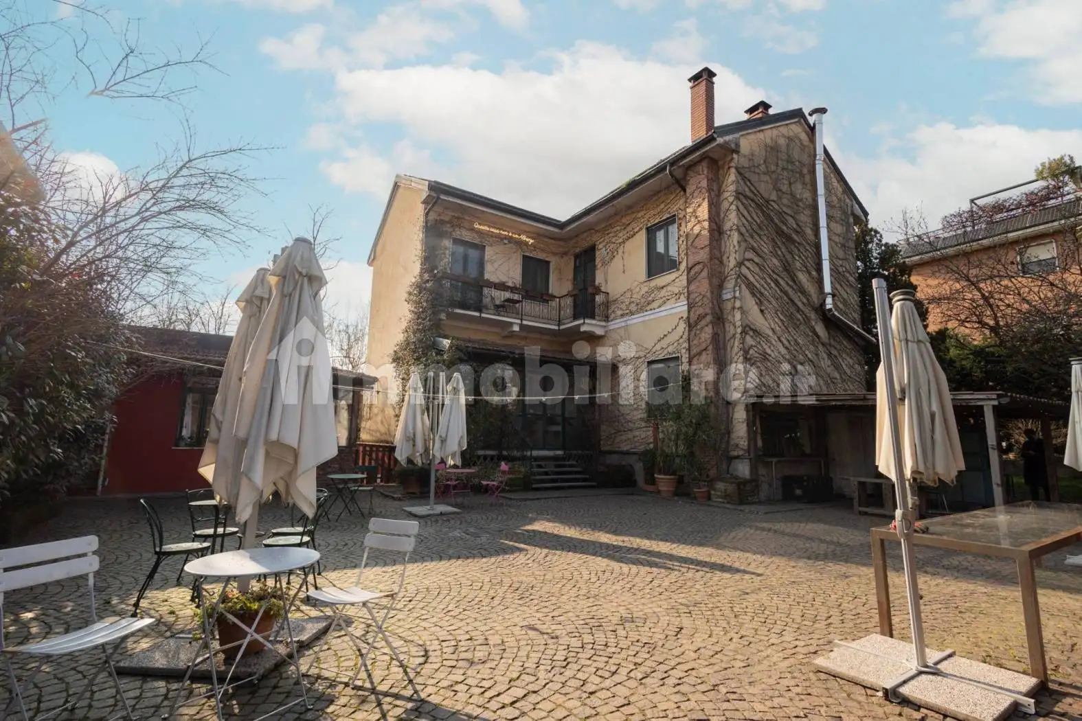 Casa indipendente in vendita a Milano