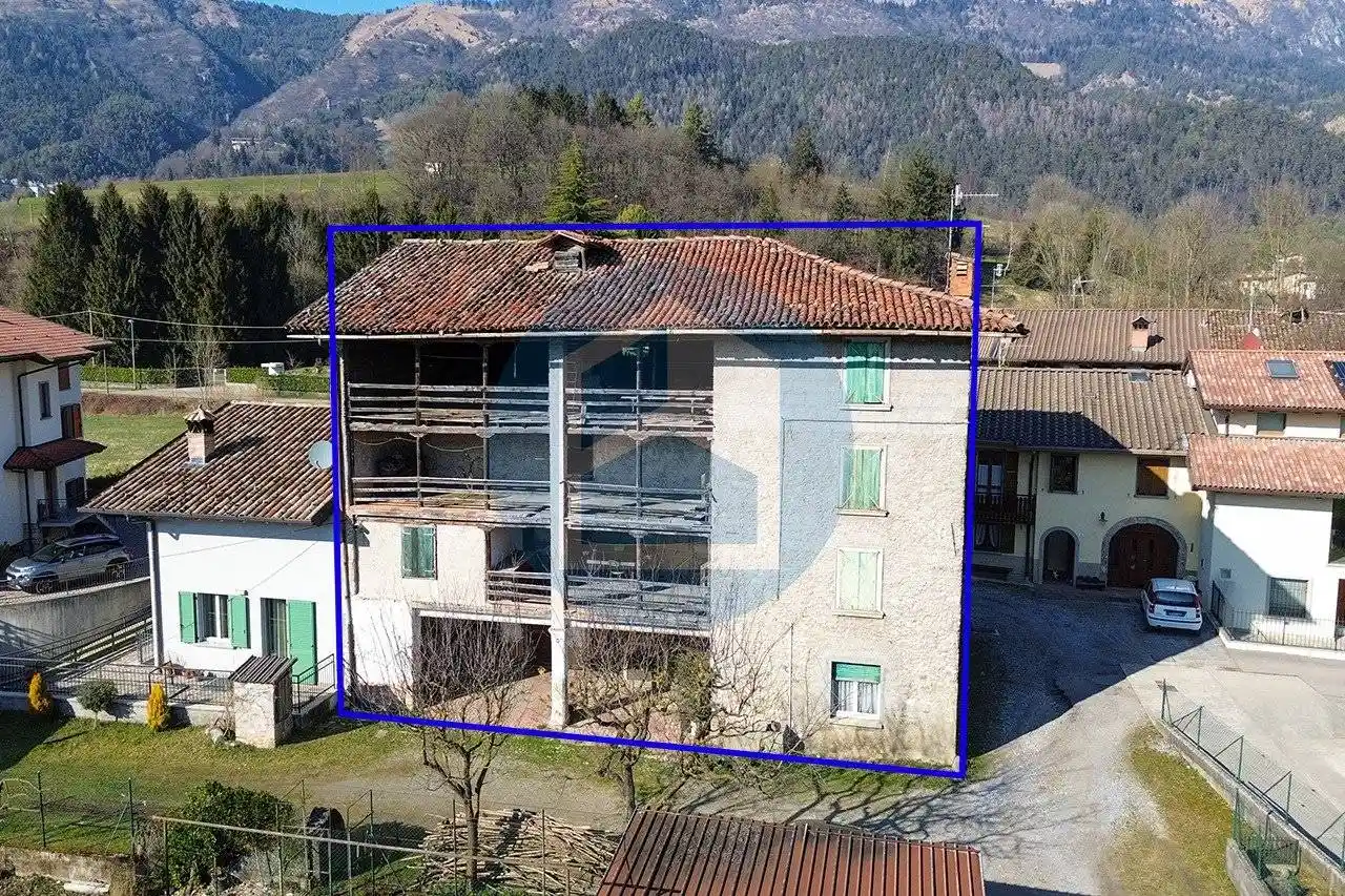 Villa in vendita a Clusone