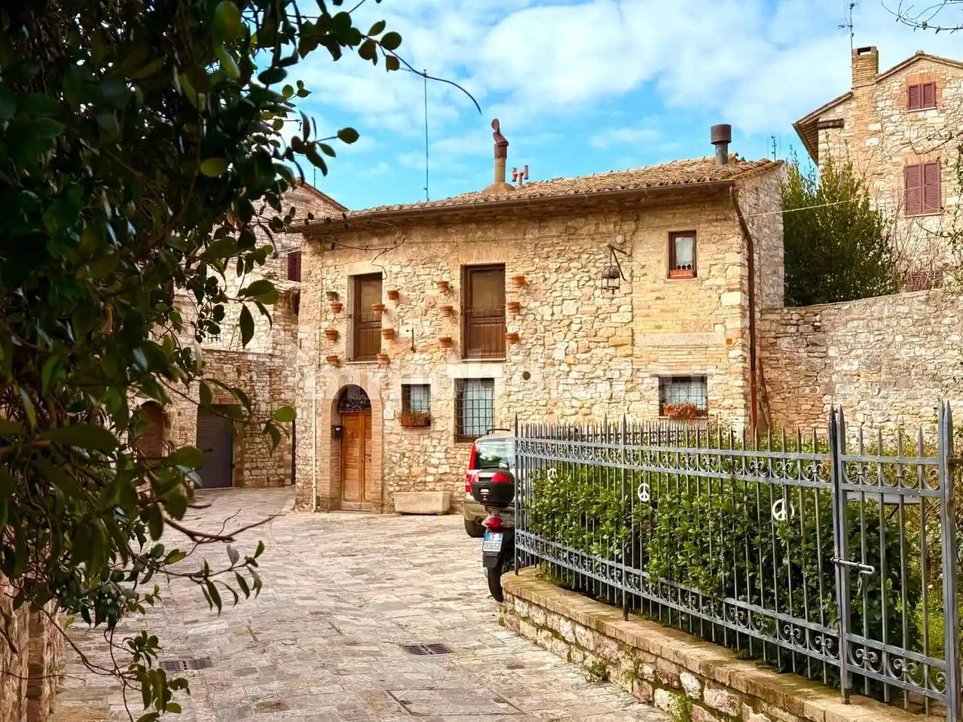 Casa indipendente in vendita a Assisi