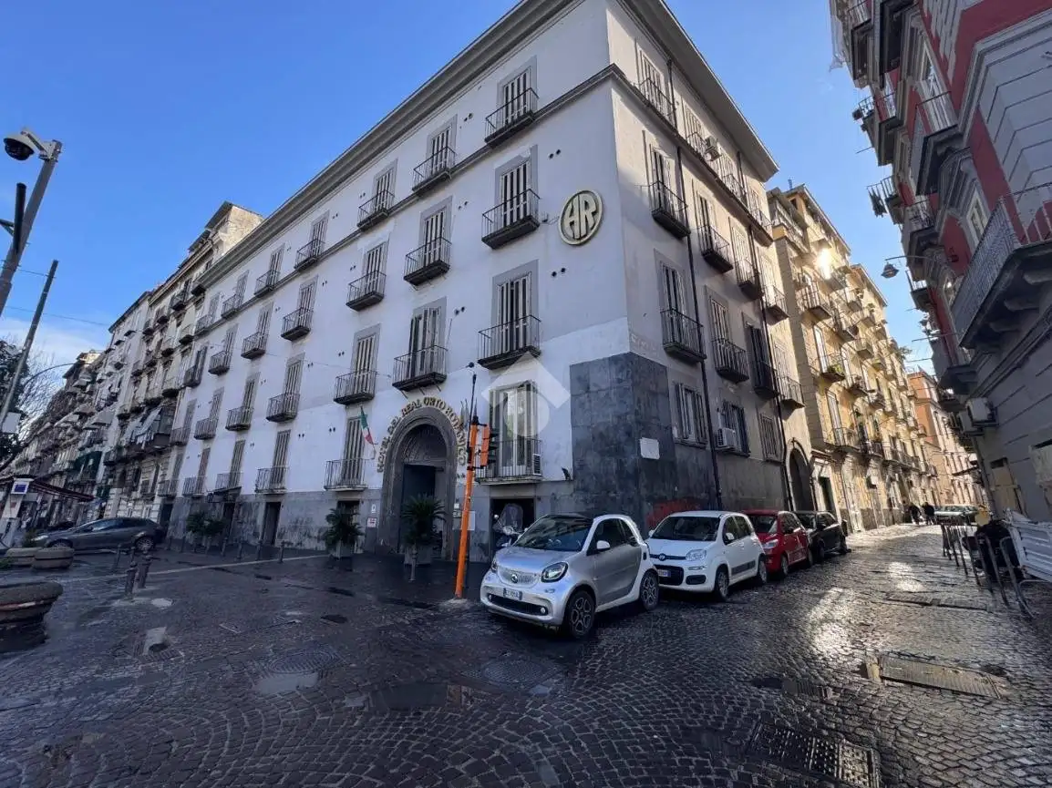 Appartamento in vendita a Napoli
