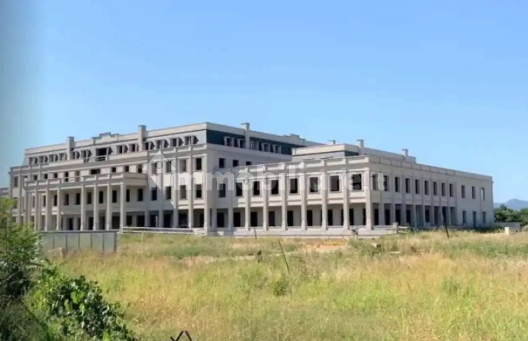 Palazzo - Edificio in vendita a Meldola