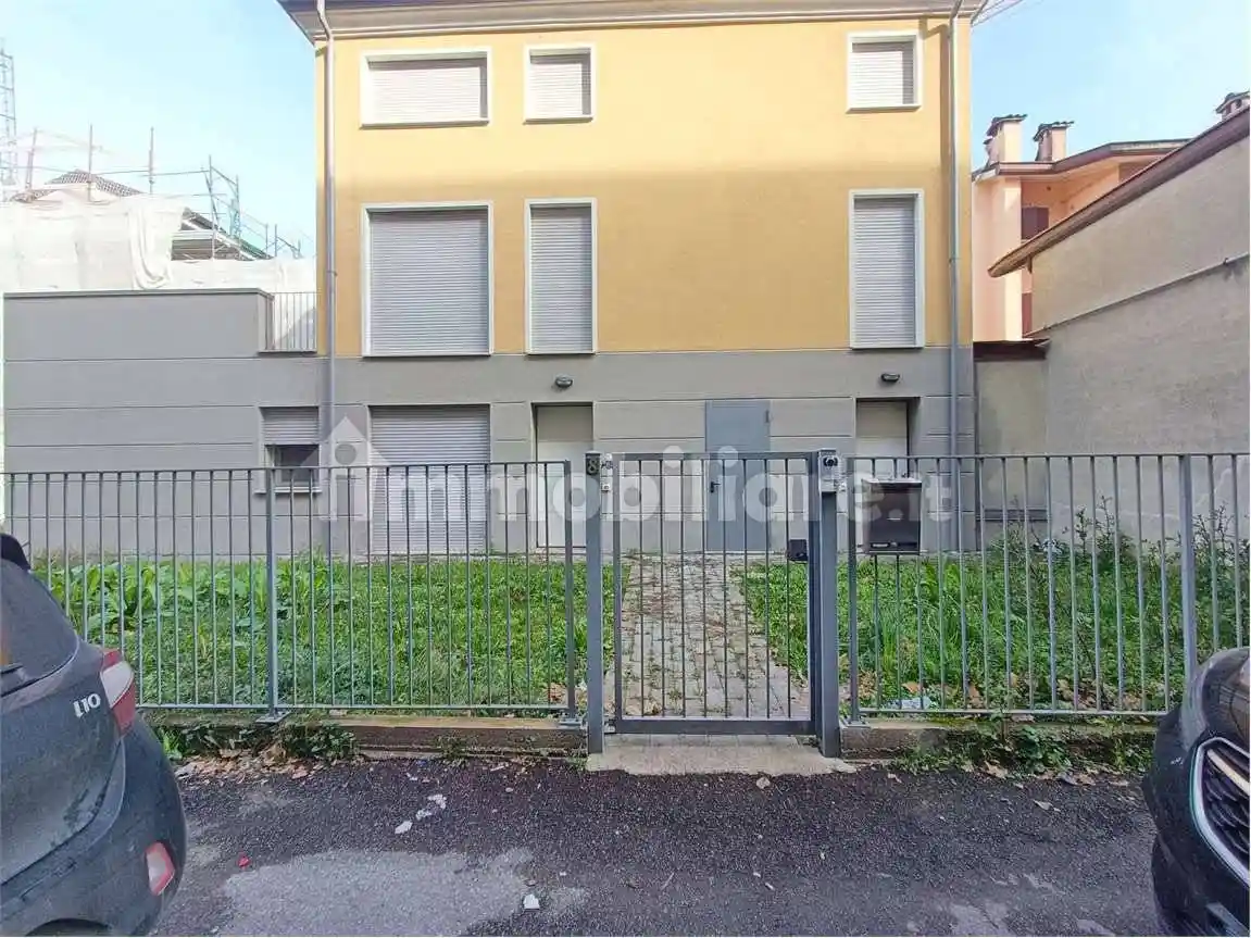 Villa in vendita a Novi di Modena