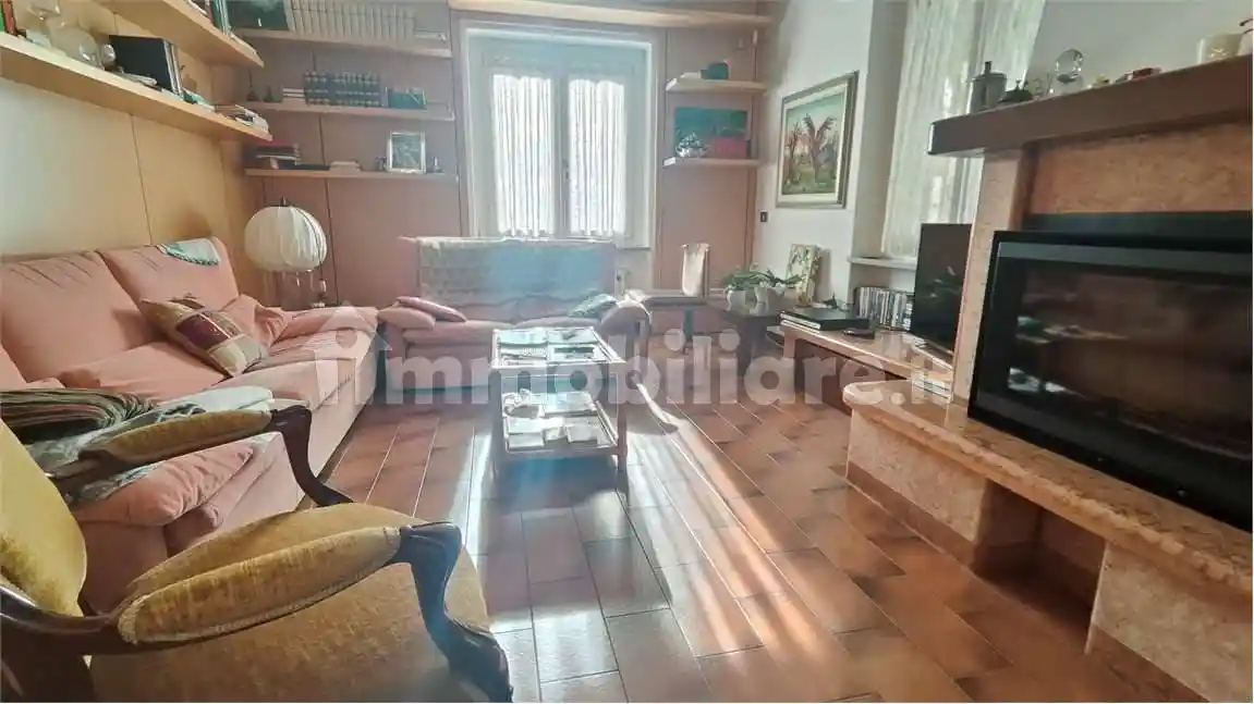 Villa in vendita a Ala