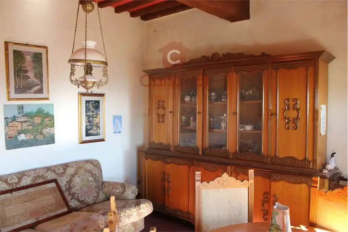 Casa indipendente in vendita a Uzzano