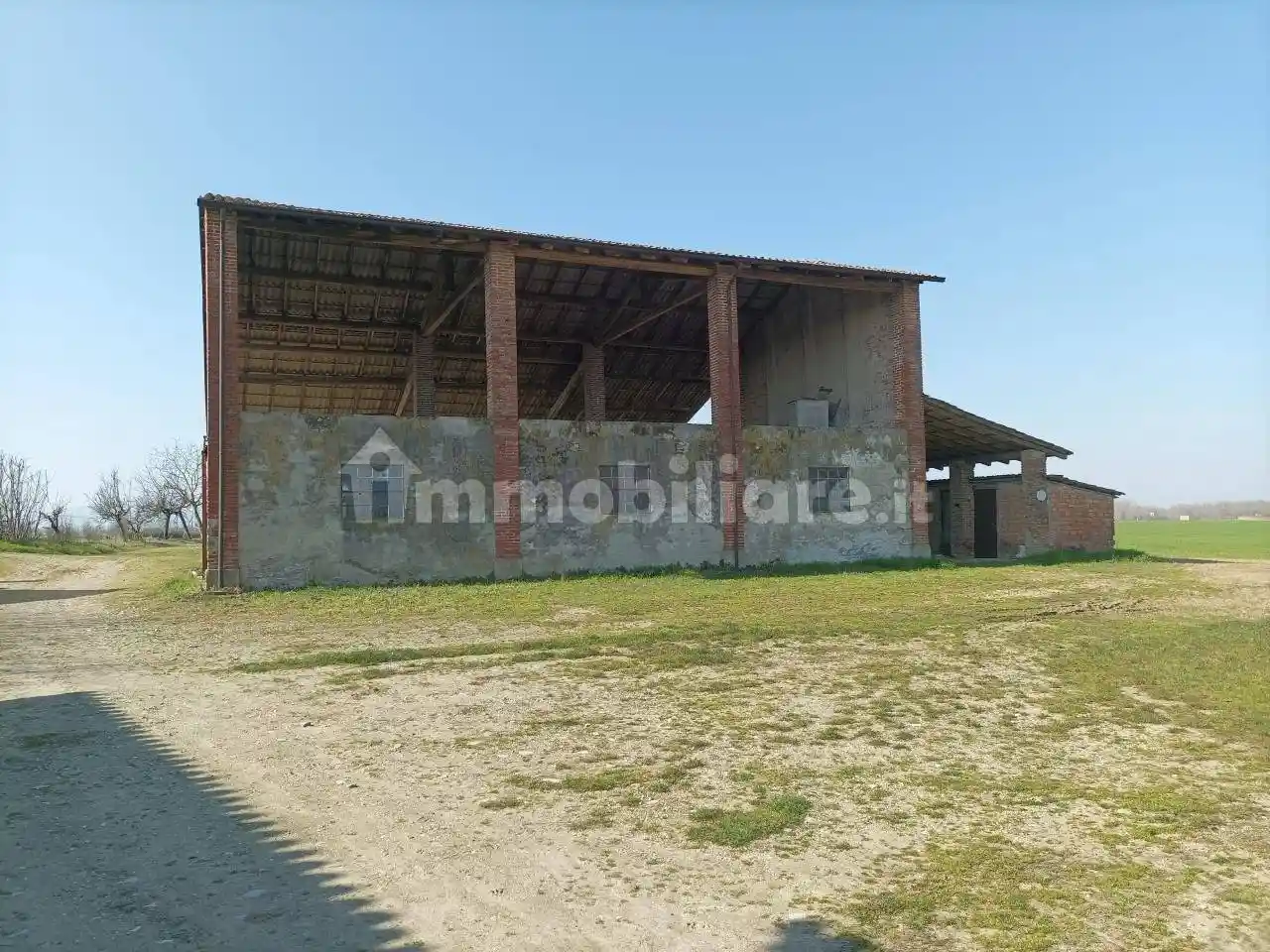 Rustico - Casale in vendita a San Giorgio Piacentino