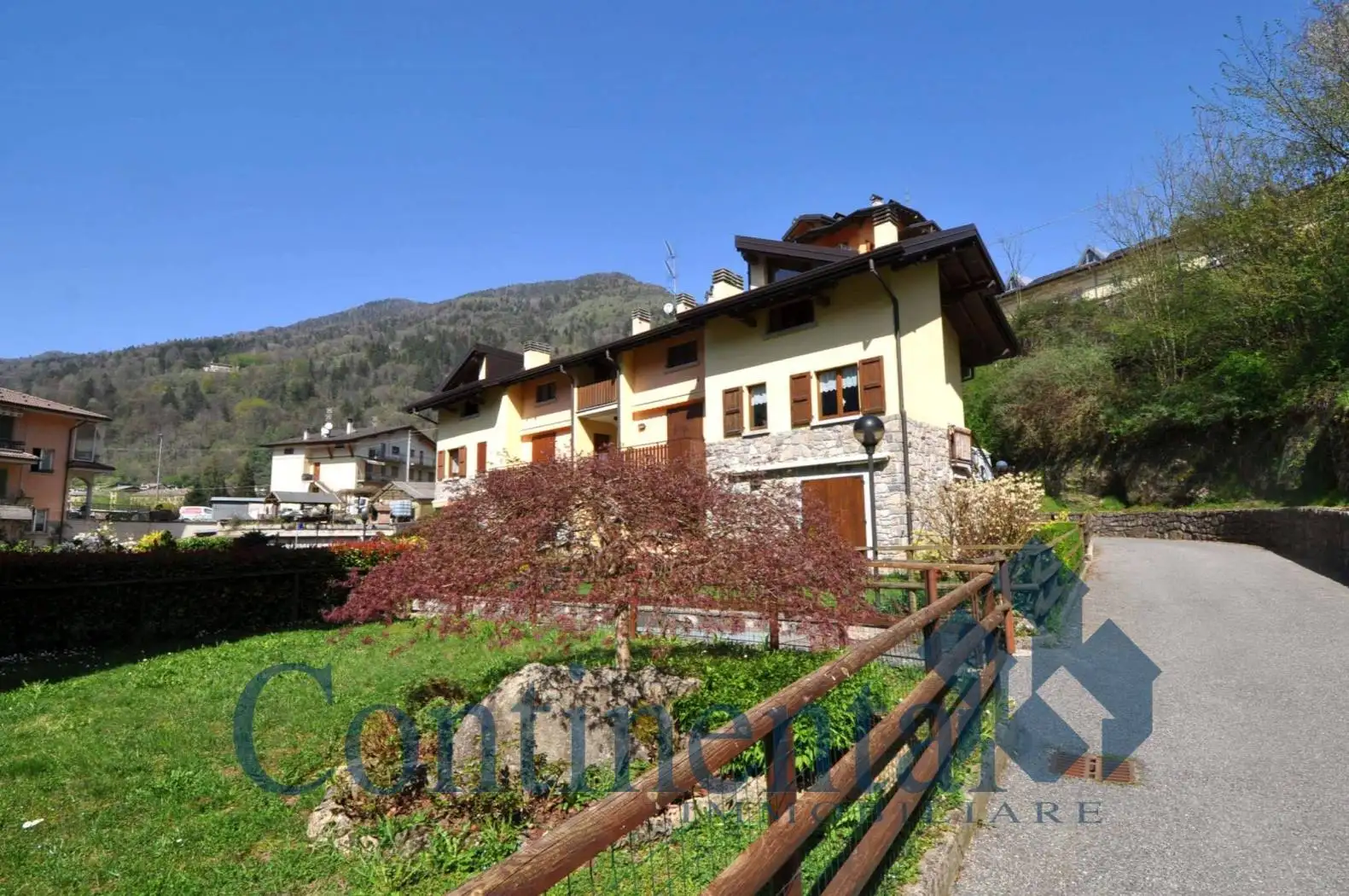 Appartamento in vendita a Piazza Brembana