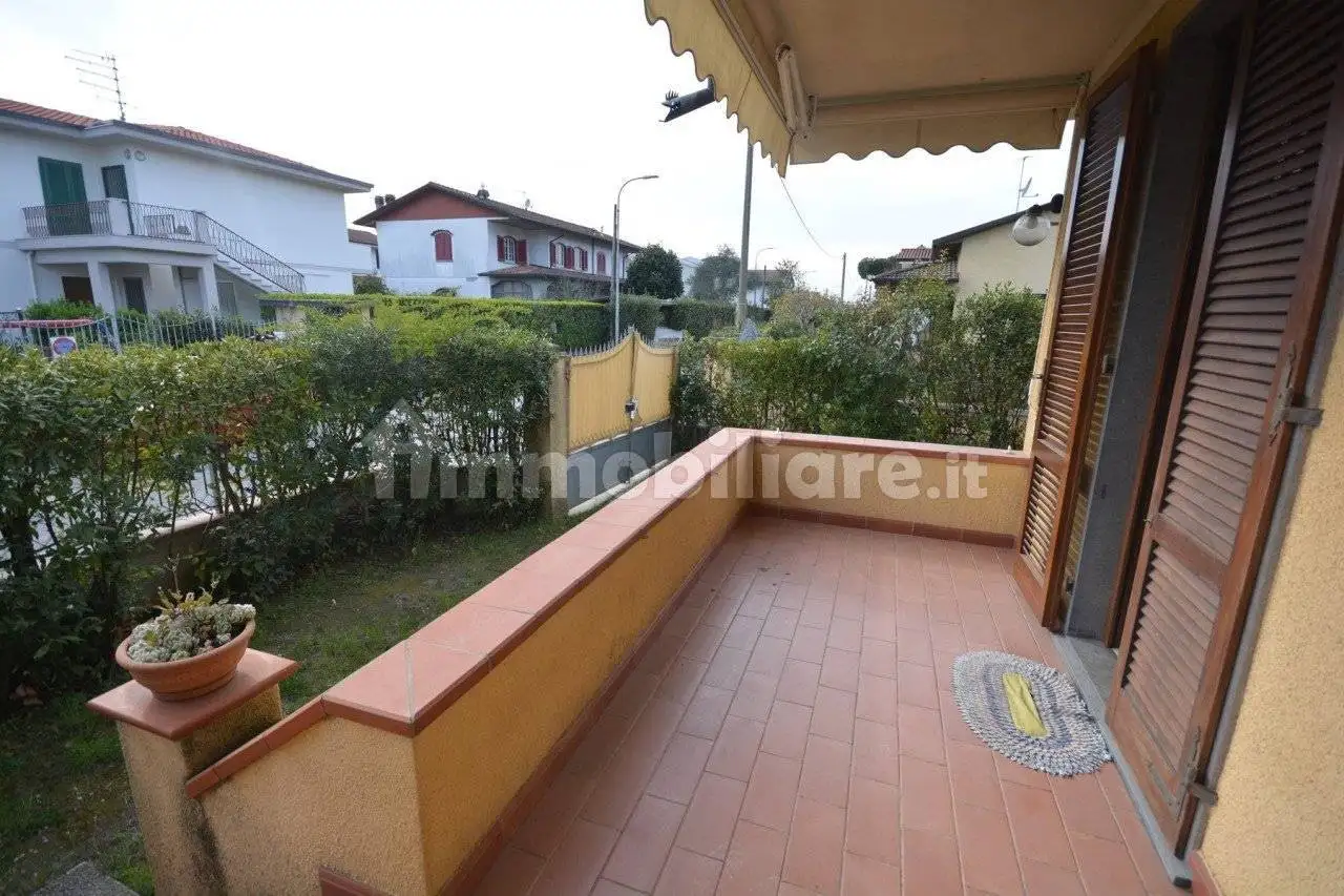 Villa a schiera 4 locali, buono stato, Montignoso - foto 5