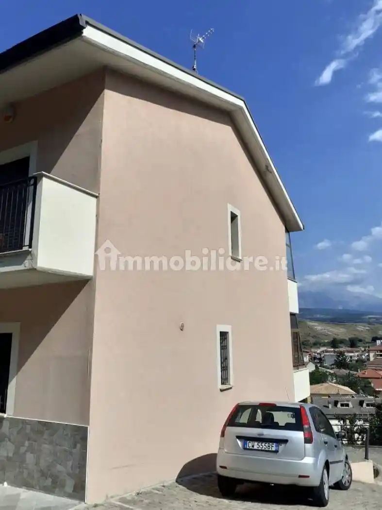 Villa a schiera via della Carrozza 22, Torre de' Passeri - foto 2
