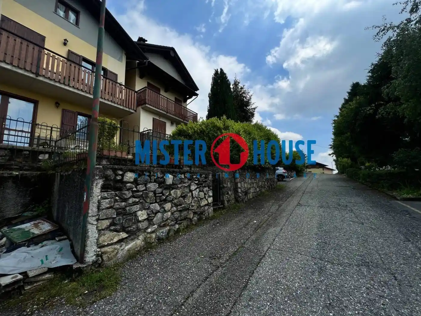 Appartamento in vendita a Costa Serina