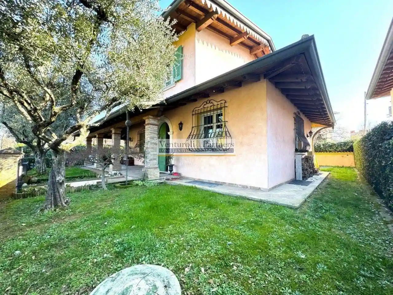 Villa - foto 2