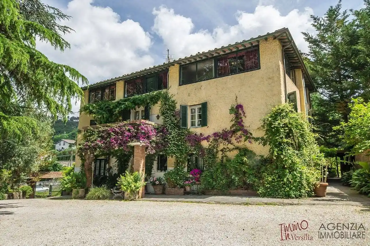 Villa unifamiliare, buono stato, 500 m², Piano di Mommio, Massarosa - foto 2