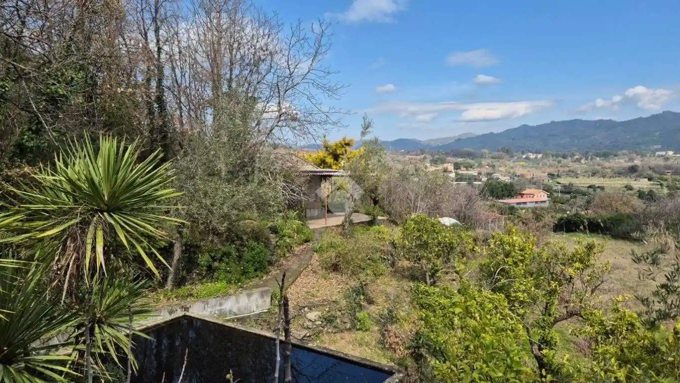 Casa indipendente in vendita a Piedimonte Etneo