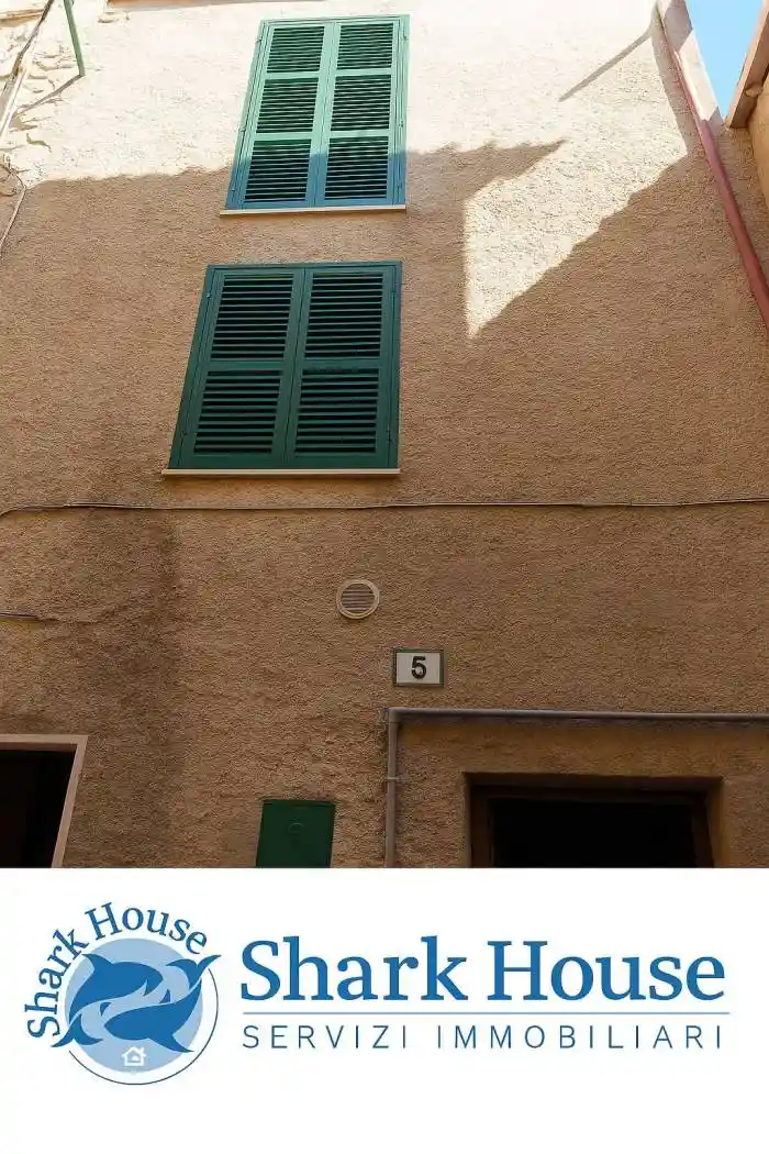 Palazzo - Edificio in vendita a Montelanico