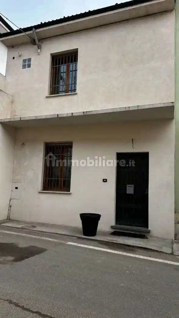 Casa indipendente in vendita a Mortara