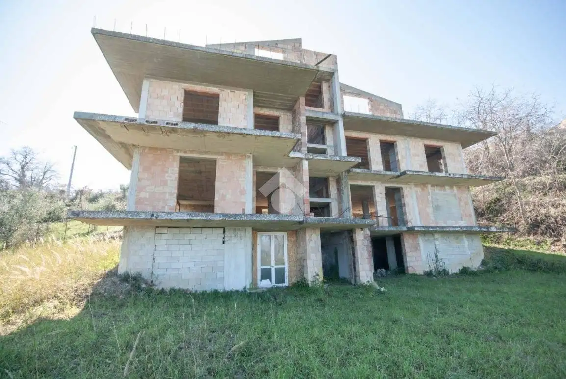 Palazzo - Edificio in vendita a Roseto degli Abruzzi