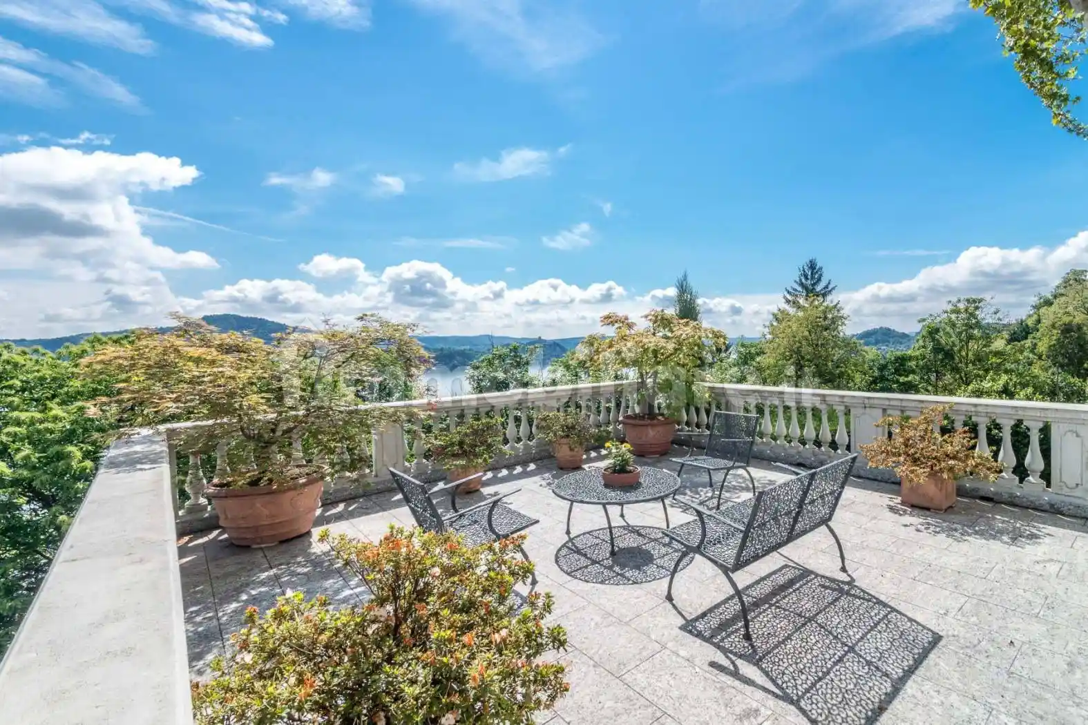 Villa in vendita a Meina