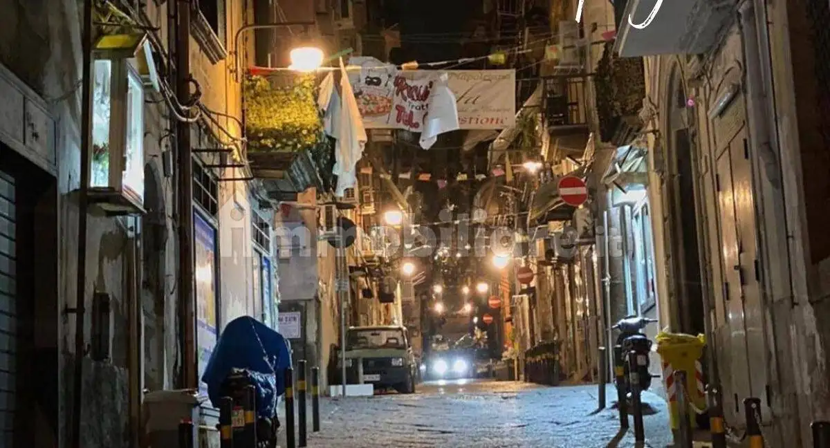 Appartamento in vendita a Napoli