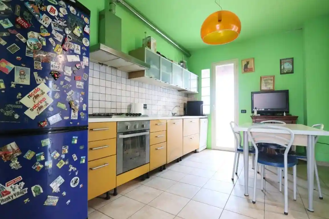 Quadrilocale via Garibaldi 32, Centro, Alba Adriatica - foto 2