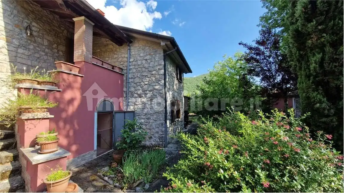 Villa in vendita a Pastena