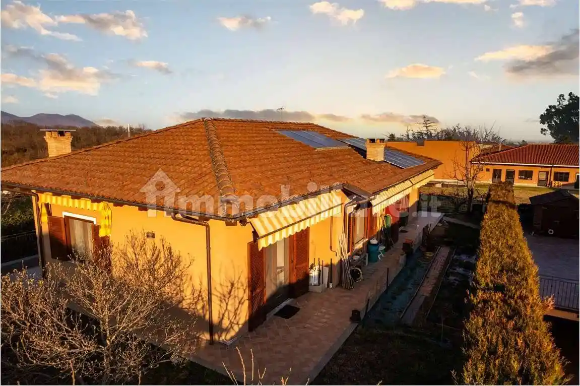 Villa in vendita a Frossasco