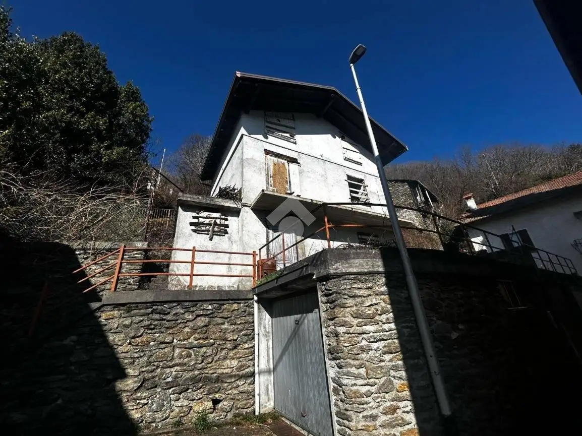 Casa indipendente in vendita a Valvarrone