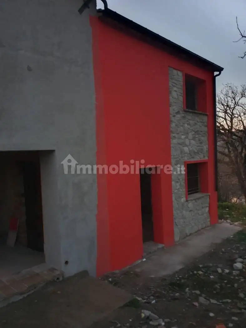 Casa indipendente in vendita a Sassofeltrio