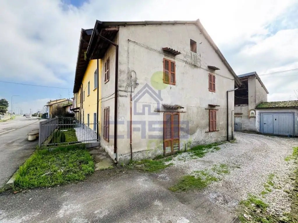 Casa indipendente in vendita a San Fiorano