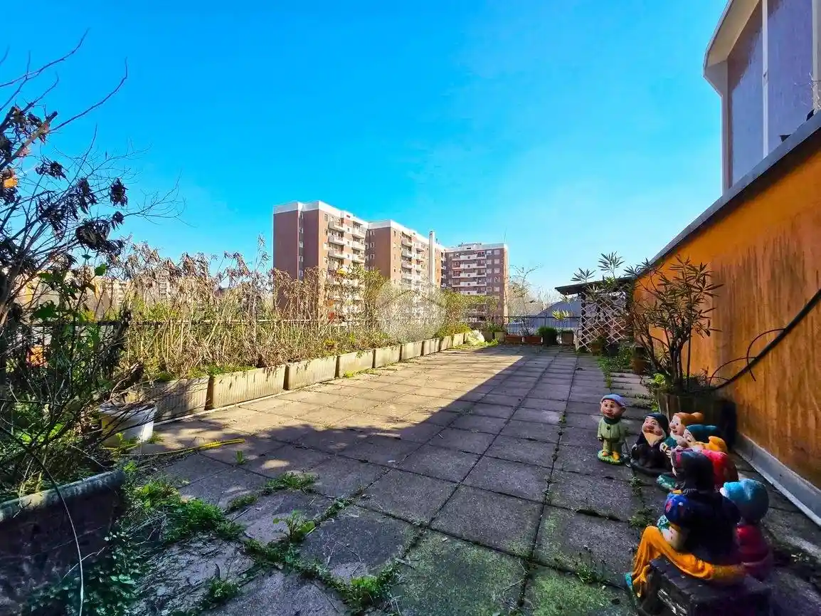 Trilocale viale Giovanni Suzzani 12, Ca' Granda, Milano - foto 2