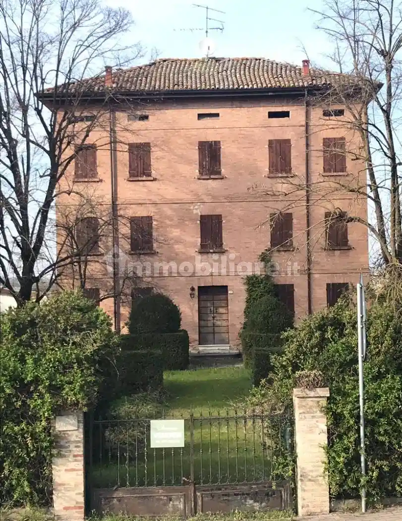 Villa in vendita a Quattro Castella