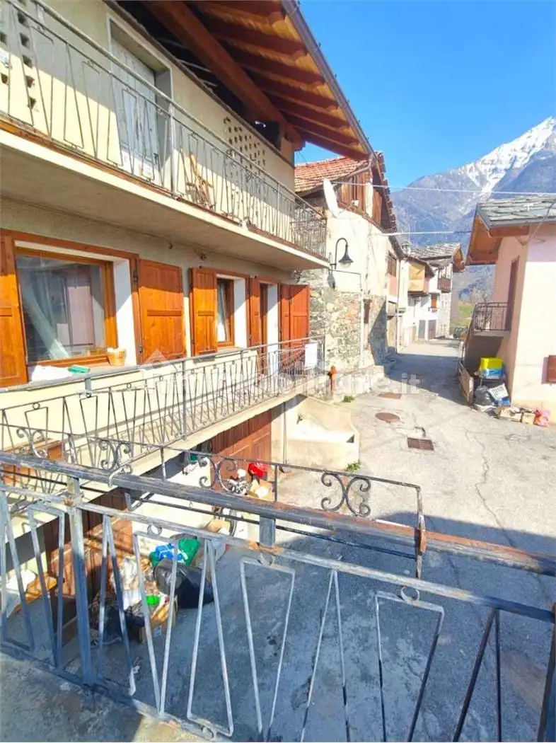 Terratetto unifamiliare frazione Chatagnaire, Challand-Saint-Victor - foto 2