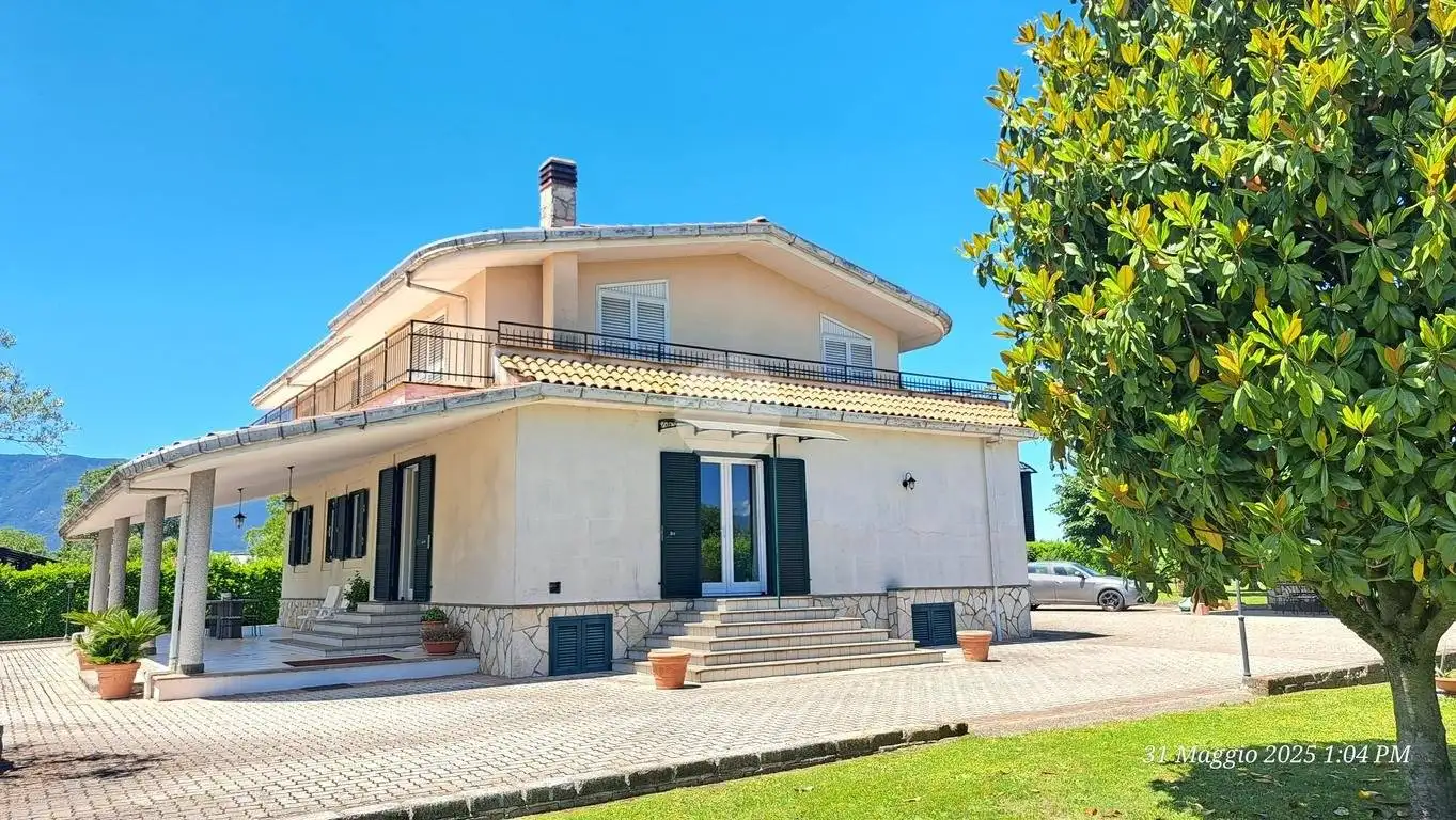 Villa in vendita a Frosinone