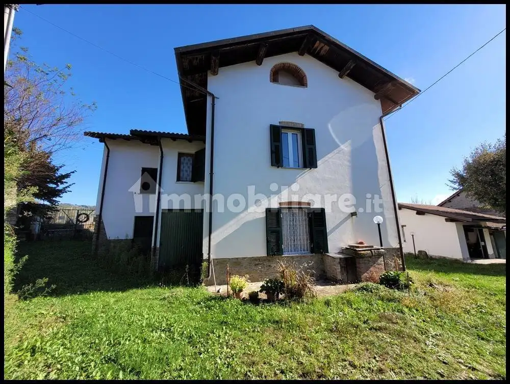 Casa indipendente in vendita a Pareto