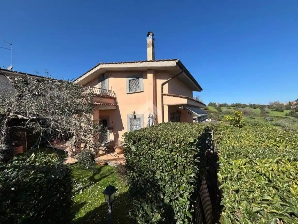 Villa in vendita a Morlupo