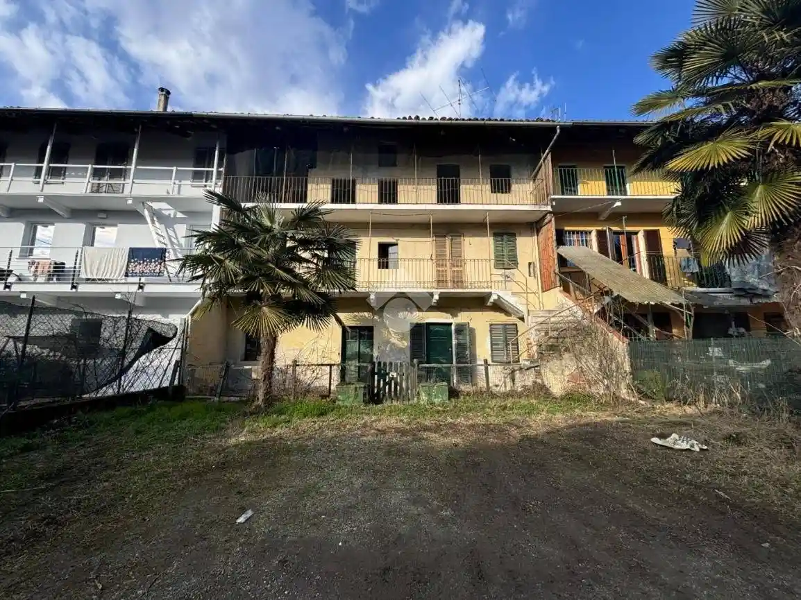 Rustico - Casale in vendita a Strambino