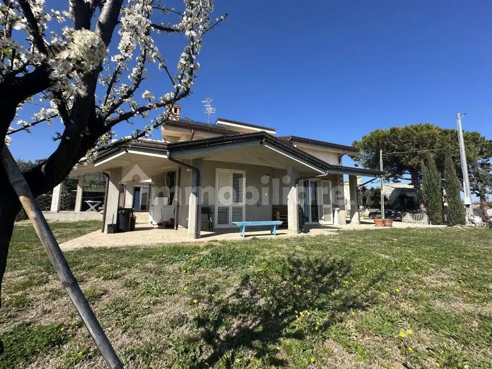 Villa in vendita a Giulianova