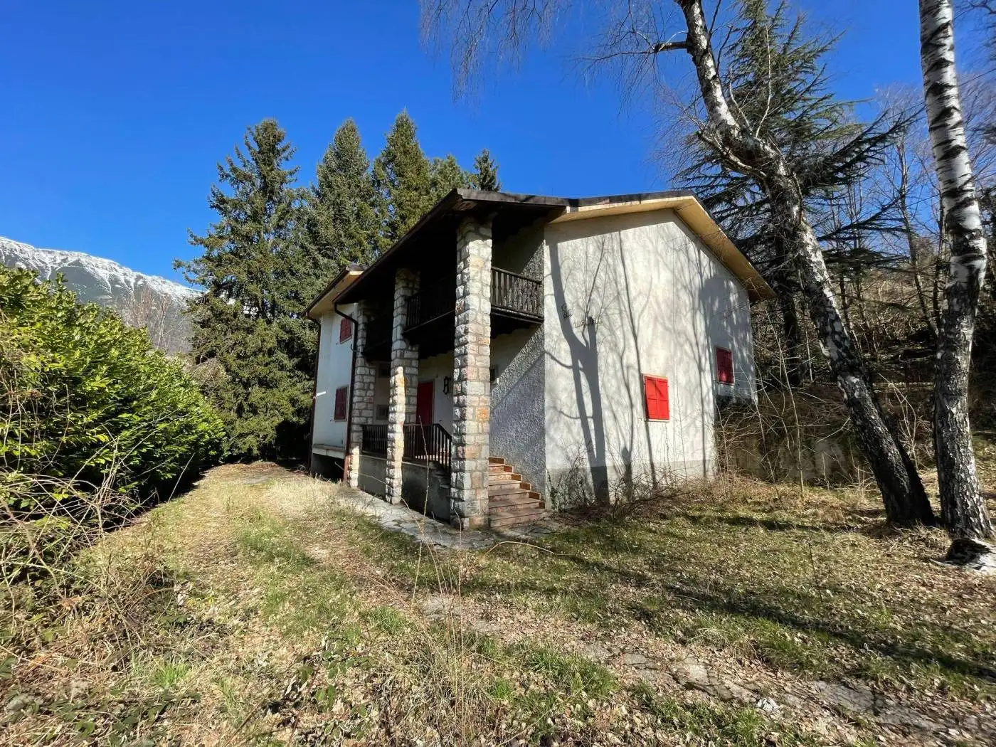 Villa in vendita a Ferrara di Monte Baldo