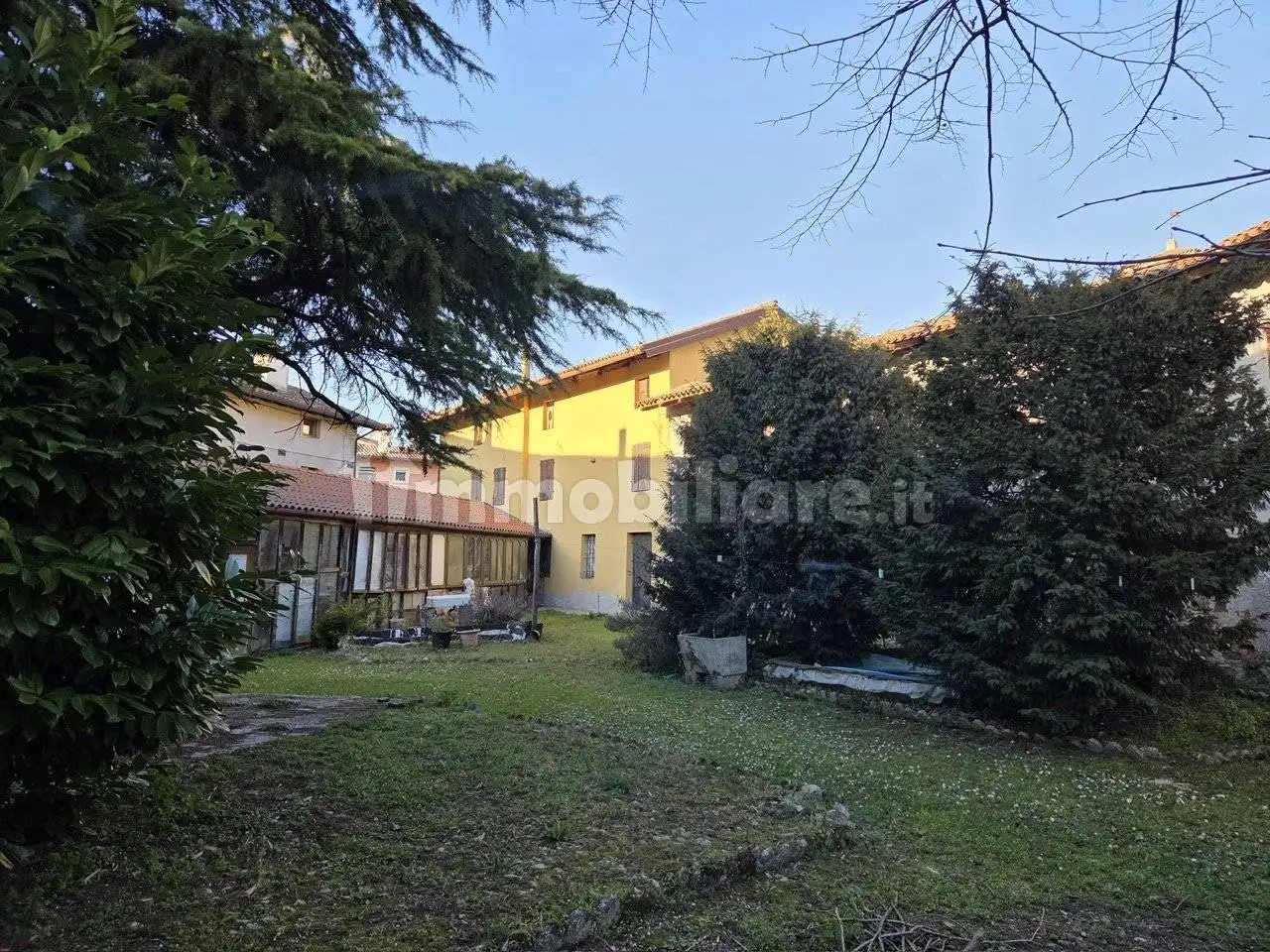 Casa indipendente in vendita a Santa Maria la Longa