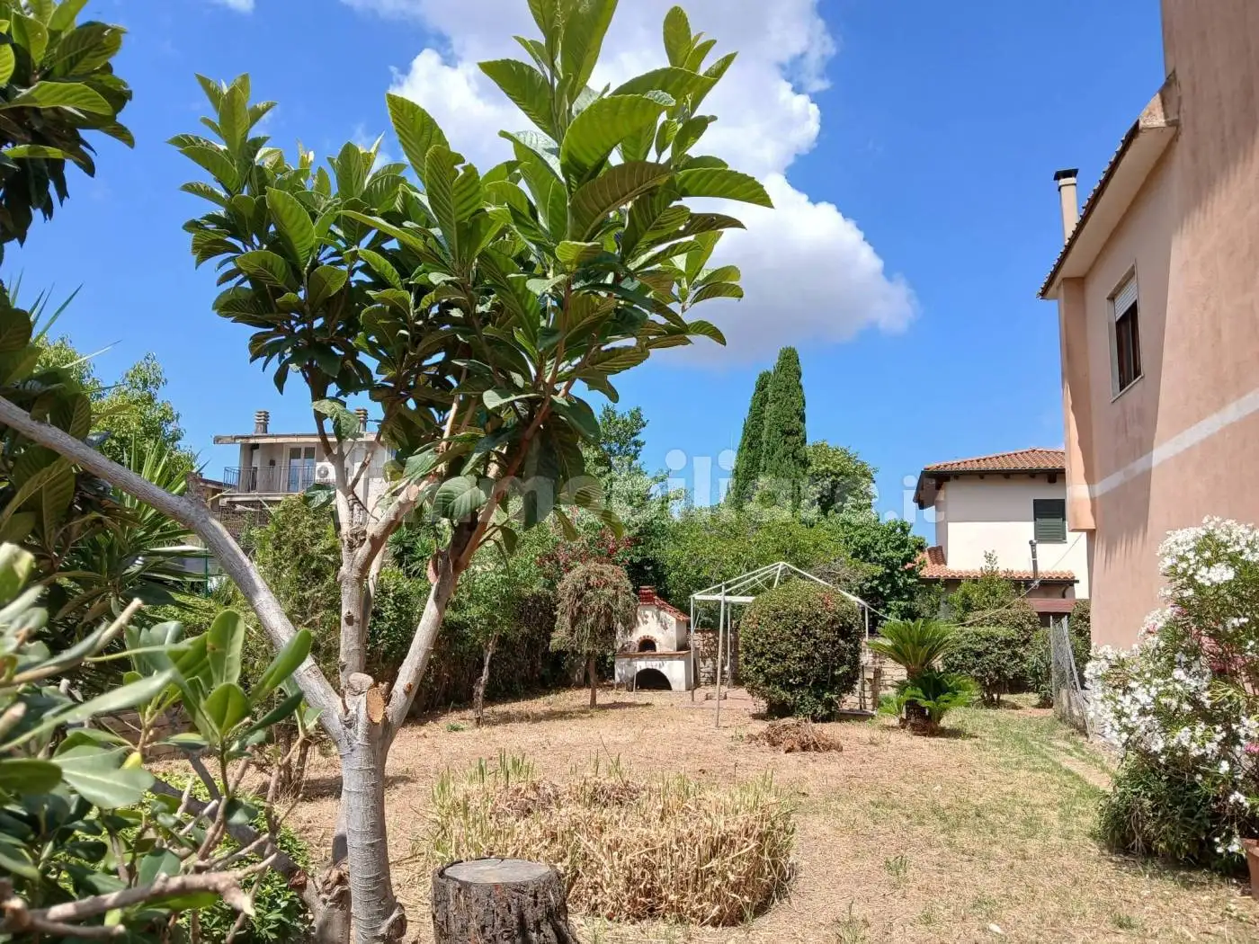 Palazzo - Edificio in vendita a Roma
