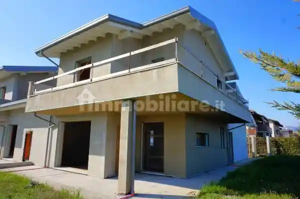 Villa in vendita a Chignolo d'Isola