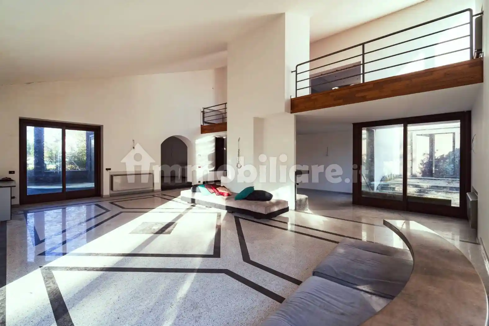 Villa in vendita a Bellinzago Novarese