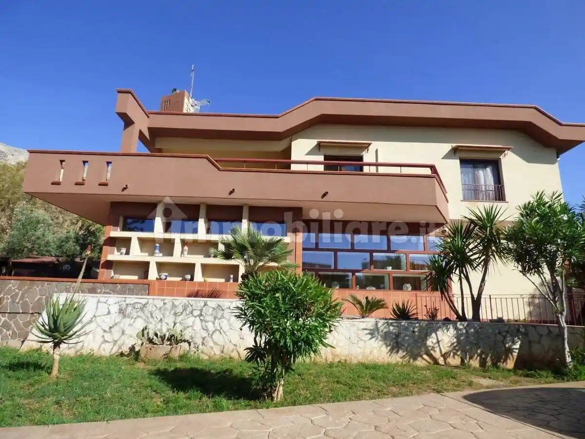 Villa in vendita a Isola delle Femmine